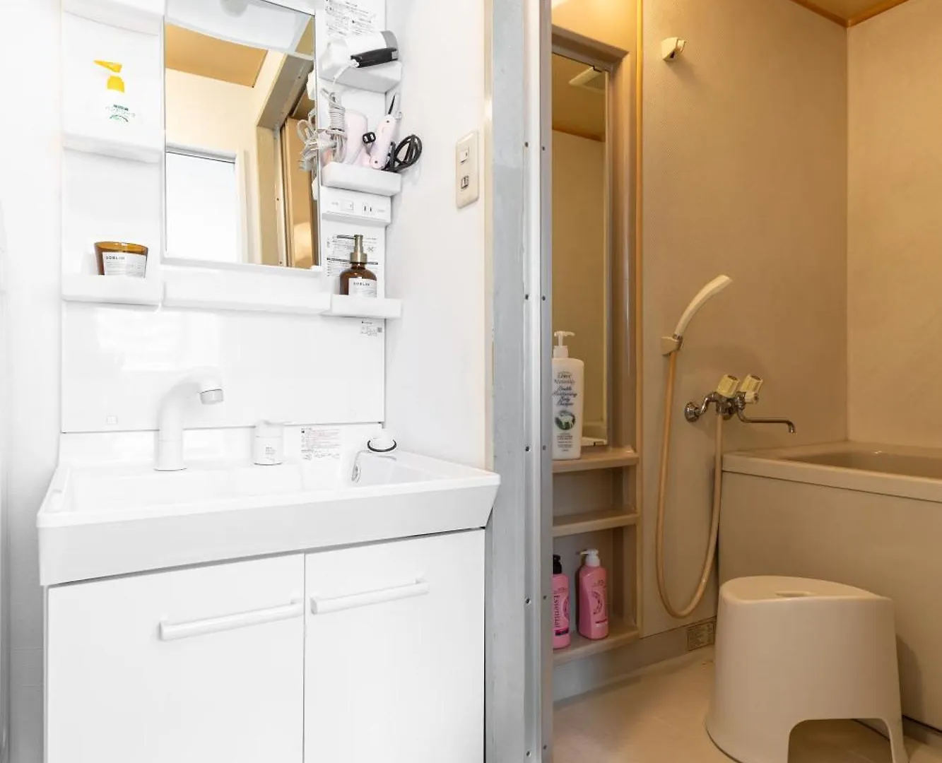 Apartment Premier Stay Namba なんば駅徒歩3分 3 Mins Walk From Namba Station 7Rooms Billiards Table 2Baths 4Toilets Osaka