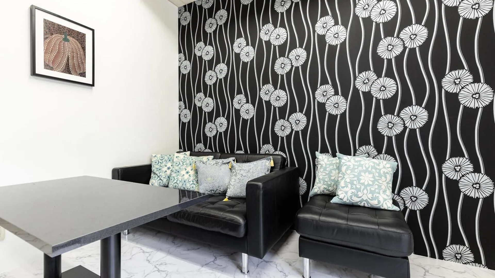 Premier Stay Namba なんば駅徒歩3分 3 Mins Walk From Namba Station 7Rooms Billiards Table 2Baths 4Toilets Osaka