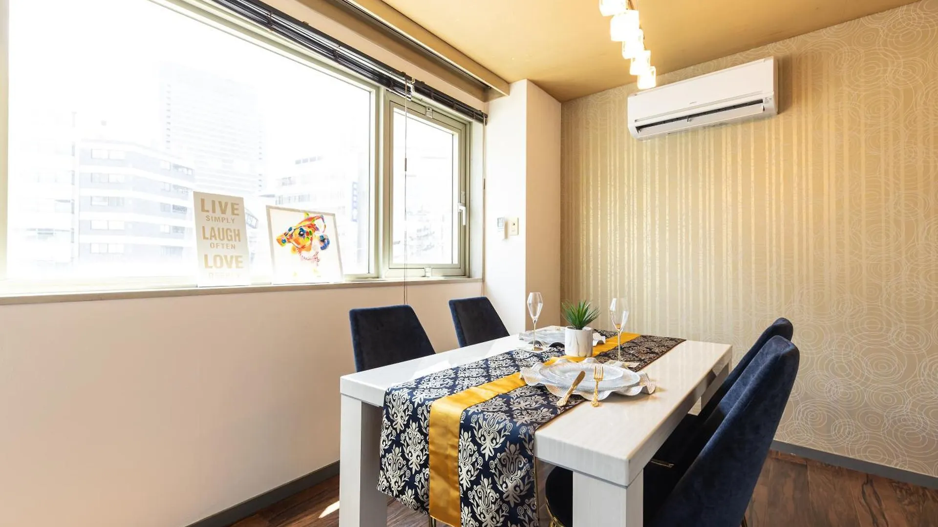 Premier Stay Namba なんば駅徒歩3分 3 Mins Walk From Namba Station 7Rooms Billiards Table 2Baths 4Toilets Osaka Japan
