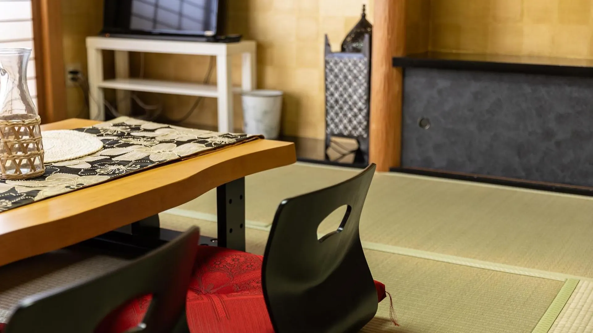 Premier Stay Namba なんば駅徒歩3分 3 Mins Walk From Namba Station 7Rooms Billiards Table 2Baths 4Toilets Osaka Japan