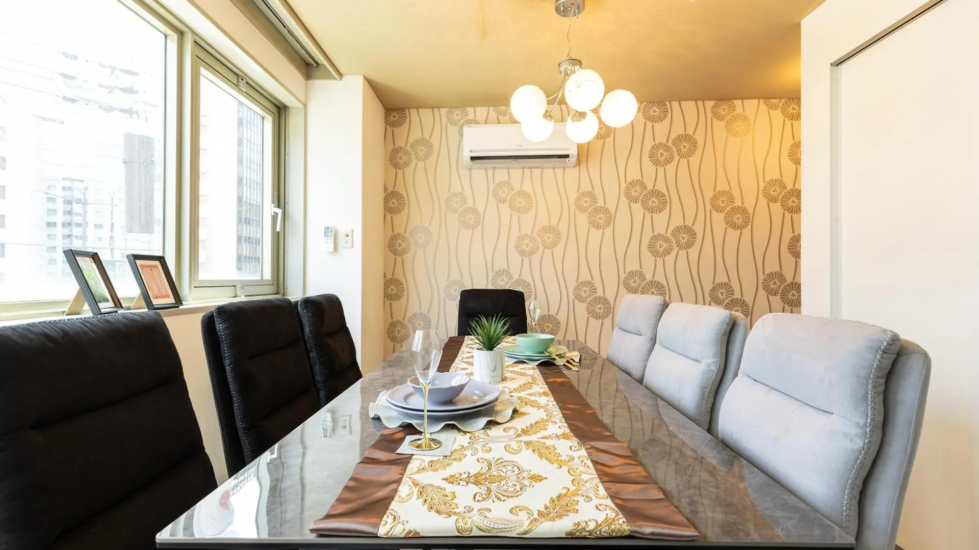 Apartment Premier Stay Namba なんば駅徒歩3分 3 Mins Walk From Namba Station 7Rooms Billiards Table 2Baths 4Toilets Osaka