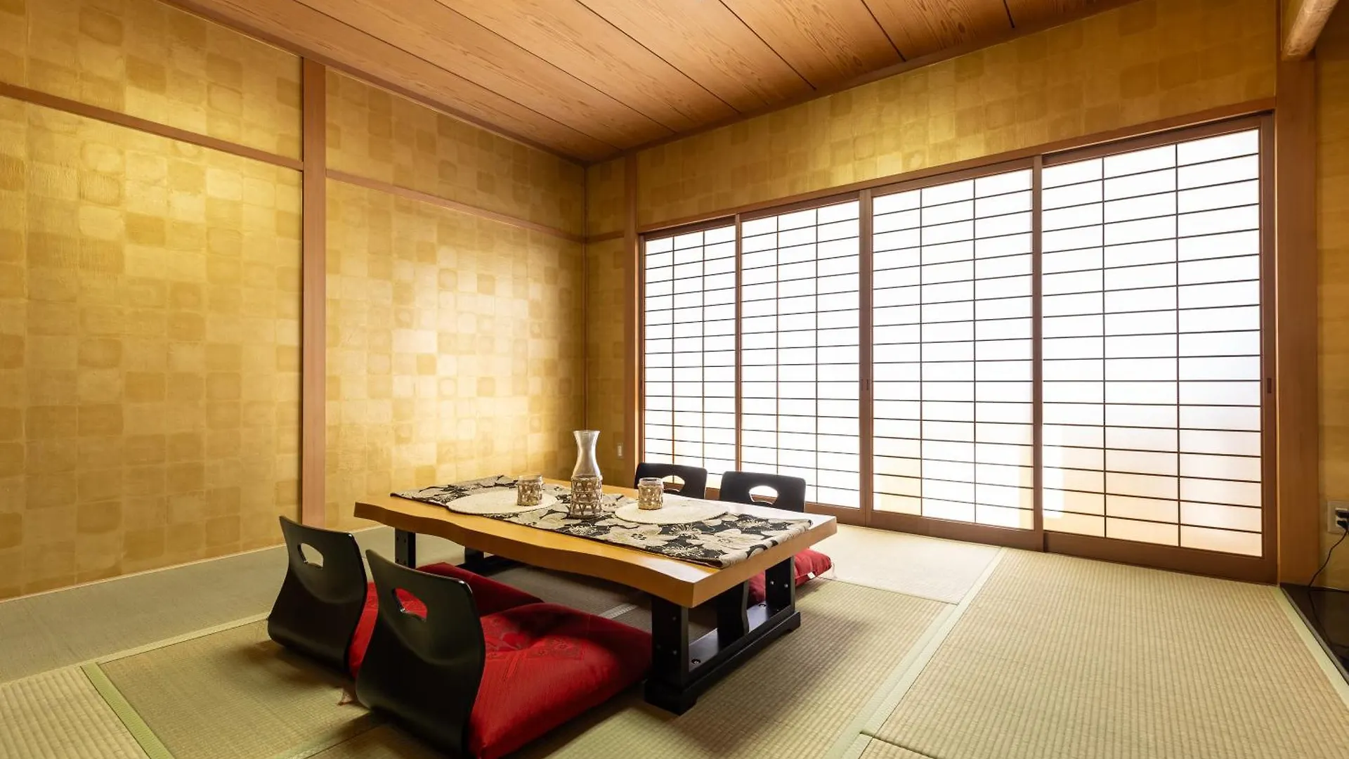 Premier Stay Namba なんば駅徒歩3分 3 Mins Walk From Namba Station 7Rooms Billiards Table 2Baths 4Toilets Osaka