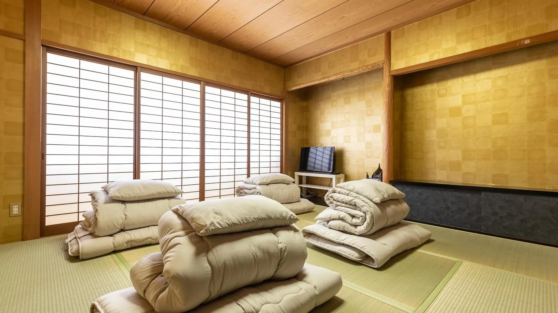 Apartment Premier Stay Namba なんば駅徒歩3分 3 Mins Walk From Namba Station 7Rooms Billiards Table 2Baths 4Toilets Osaka