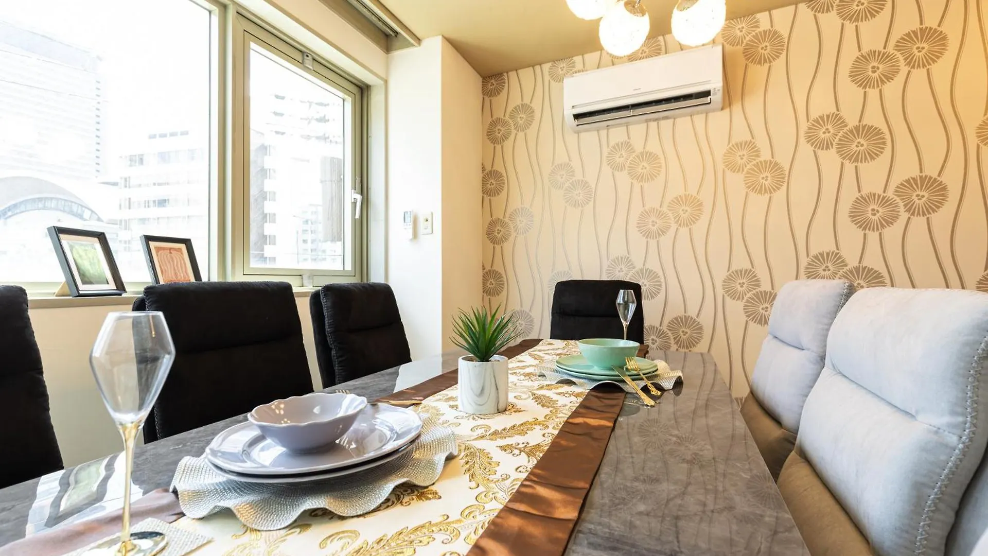 Premier Stay Namba なんば駅徒歩3分 3 Mins Walk From Namba Station 7Rooms Billiards Table 2Baths 4Toilets Osaka